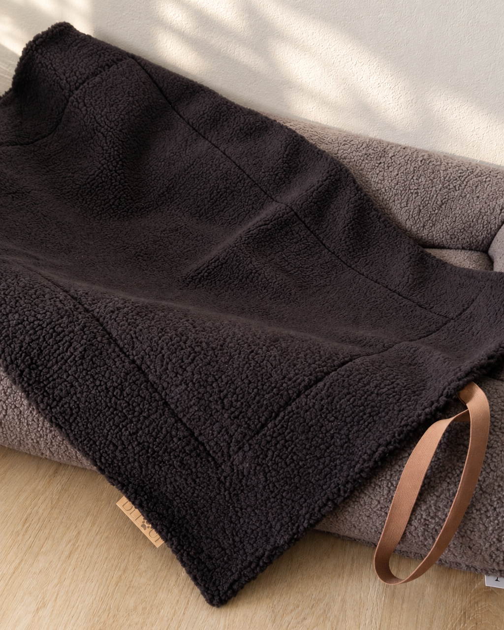 OUTDOOR HUNDEDECKE | BRAUN