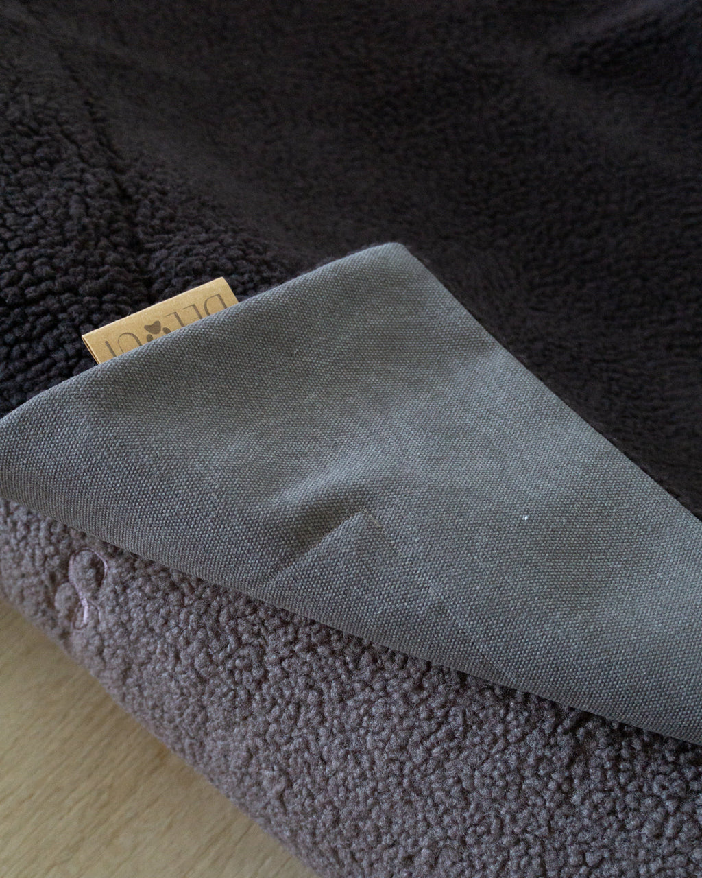 OUTDOOR HUNDEDECKE | BRAUN