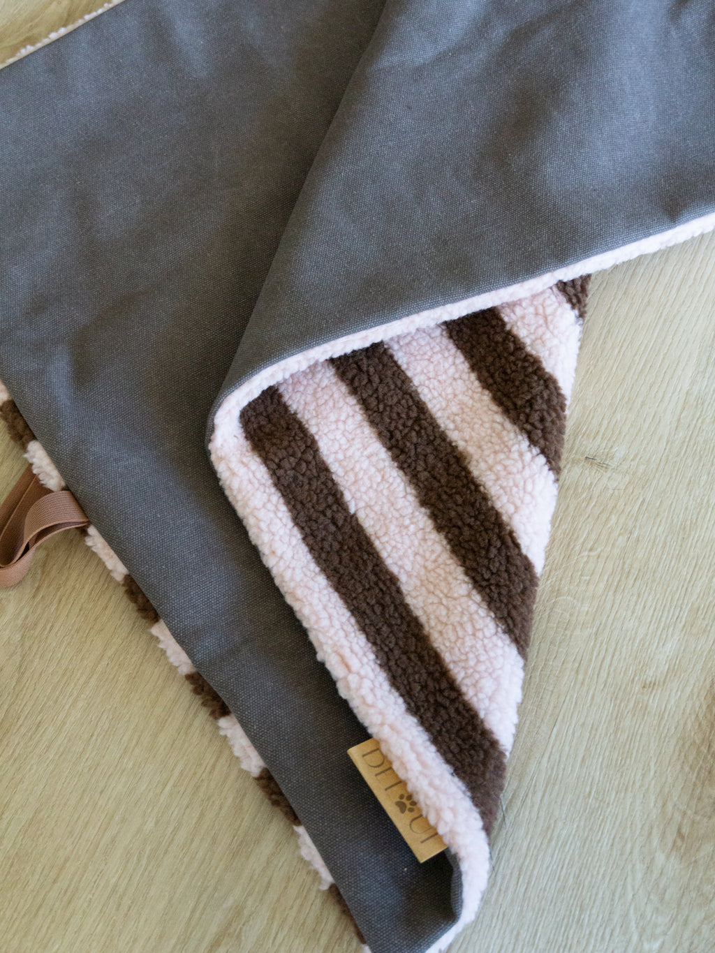 OUTDOOR HUNDEDECKE | ROSIE