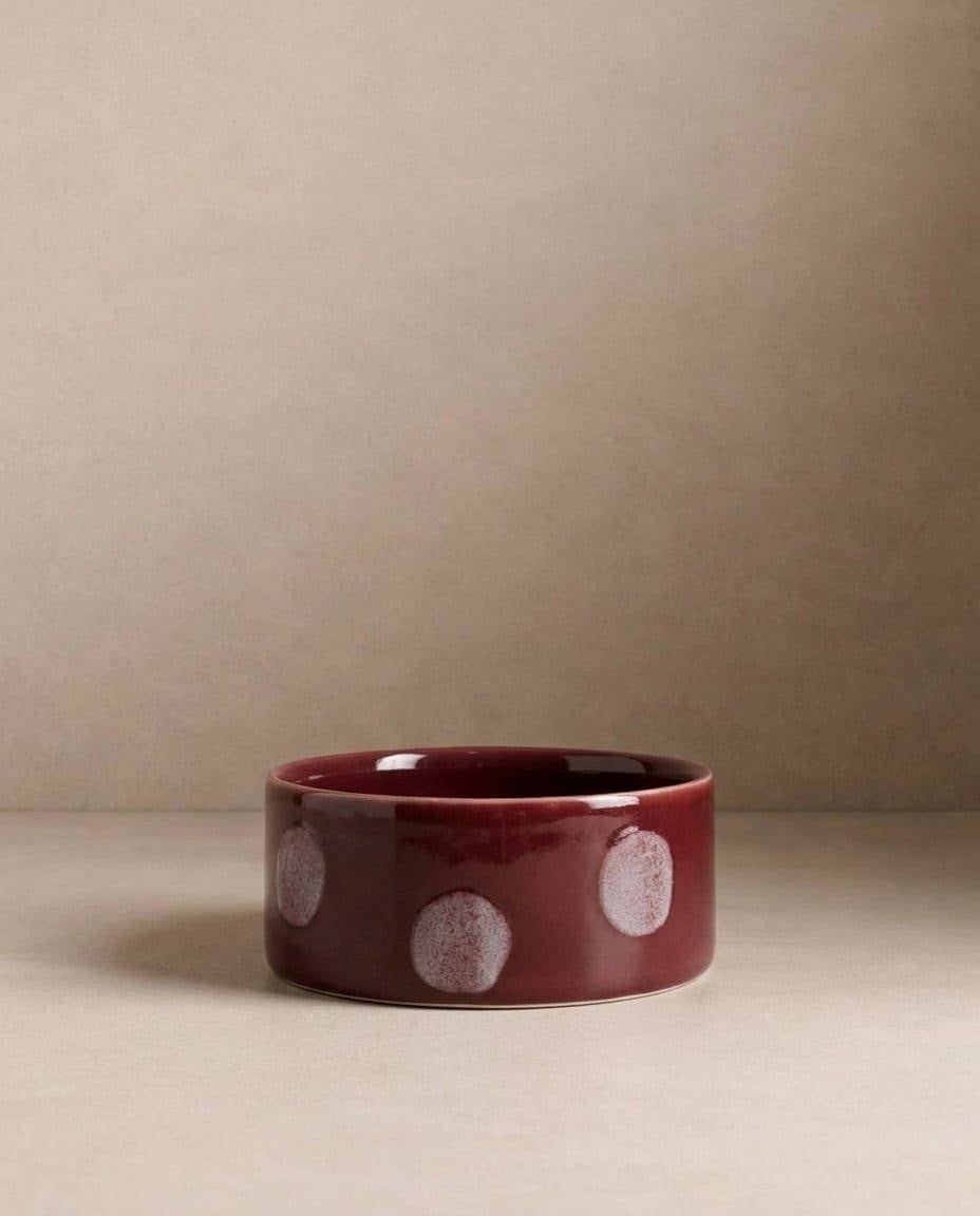HUNDENAPF POP DOTS STEINGUT | 16,5 CM BURGUNDY | 2-TEILIGES SET